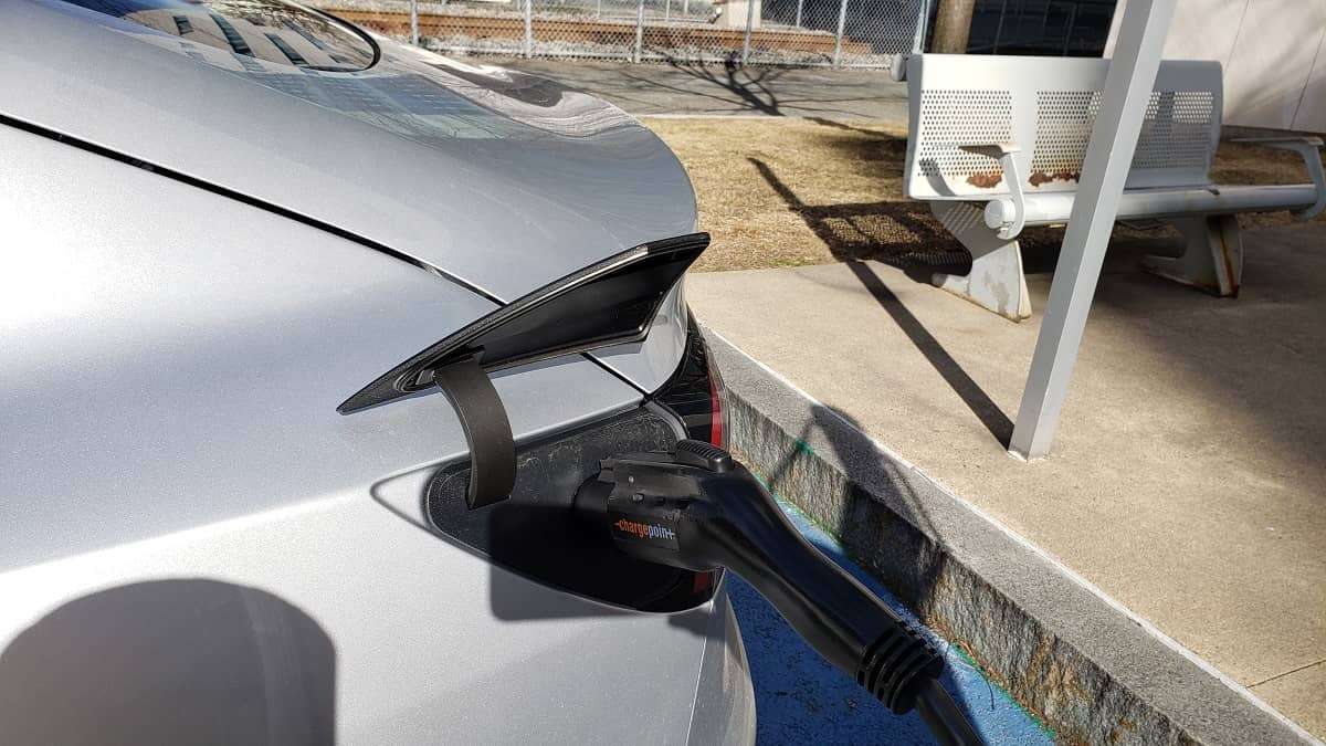 Tesla Model 3 dropped from Consumer Reports list. 