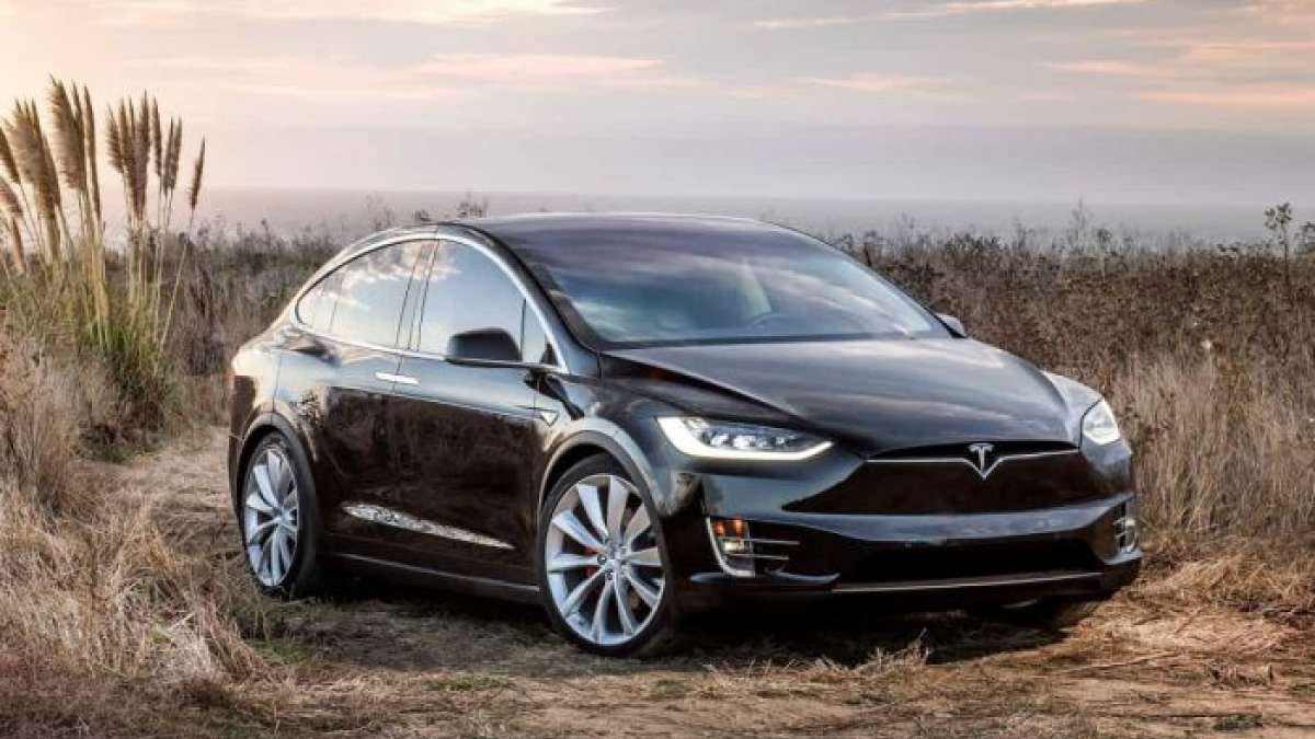 Tesla model S Insurance Cost Increasing 1200x900