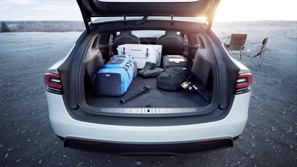 Like a Giant Sports Car - Tesla Model X Plaid Best in the World