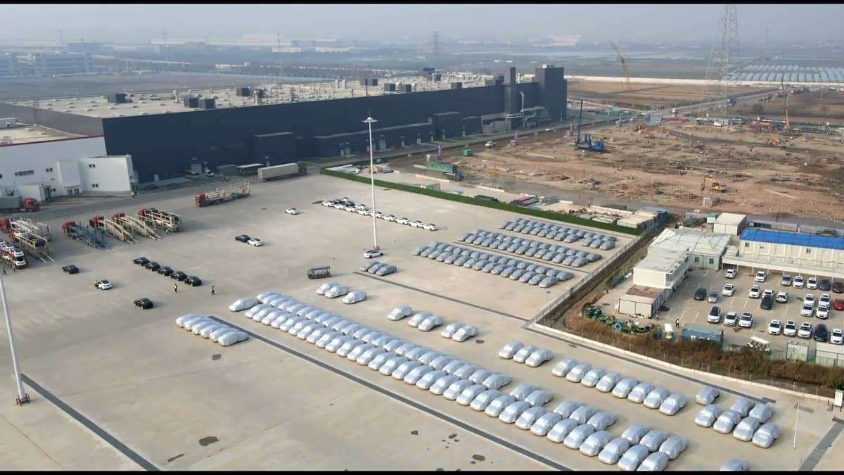 Tesla Model Y vehicles in Giga Shanghai