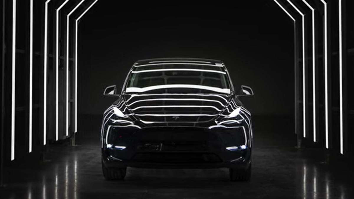 Tesla's New Standard Range Model Y Vehicle Will Have Huge Margins