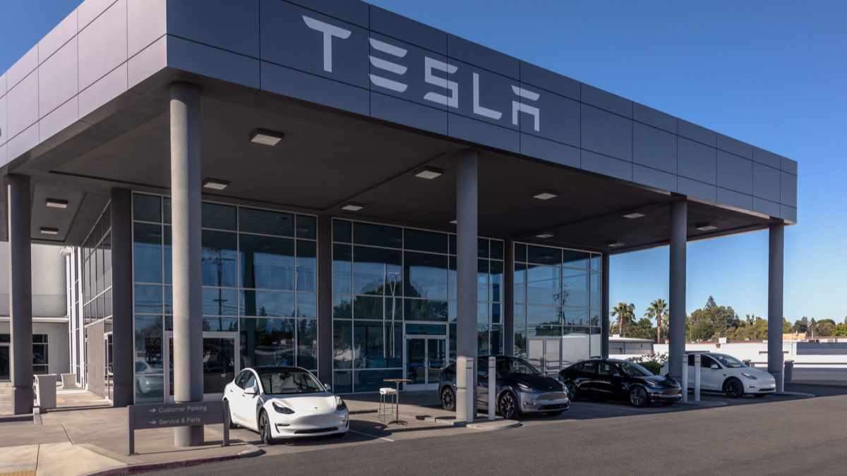 Tesla Will Sell Over 10 Million Compact Vehicles Per Year: What Will They Be and How Much They Will Cost