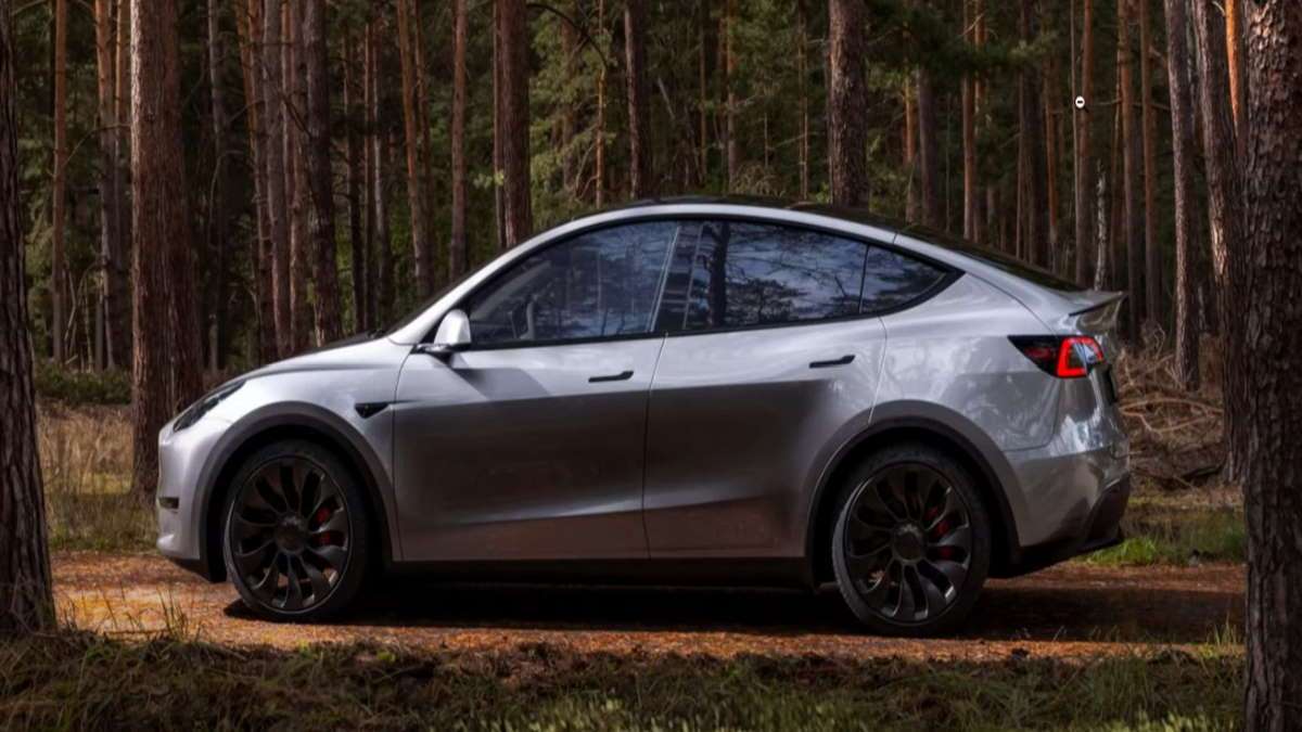 Tesla Offers New Stunning Colors For Its Vehicles