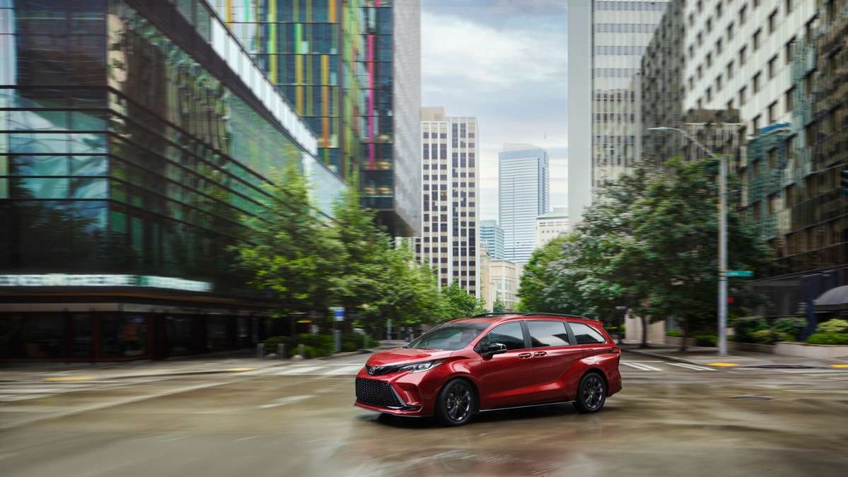 Toyota Sienna Beats the Honda Odyssey by 60% on Annual Fuel Cost Due to Its 35 MPG and Offers AWD the Odyssey Can't