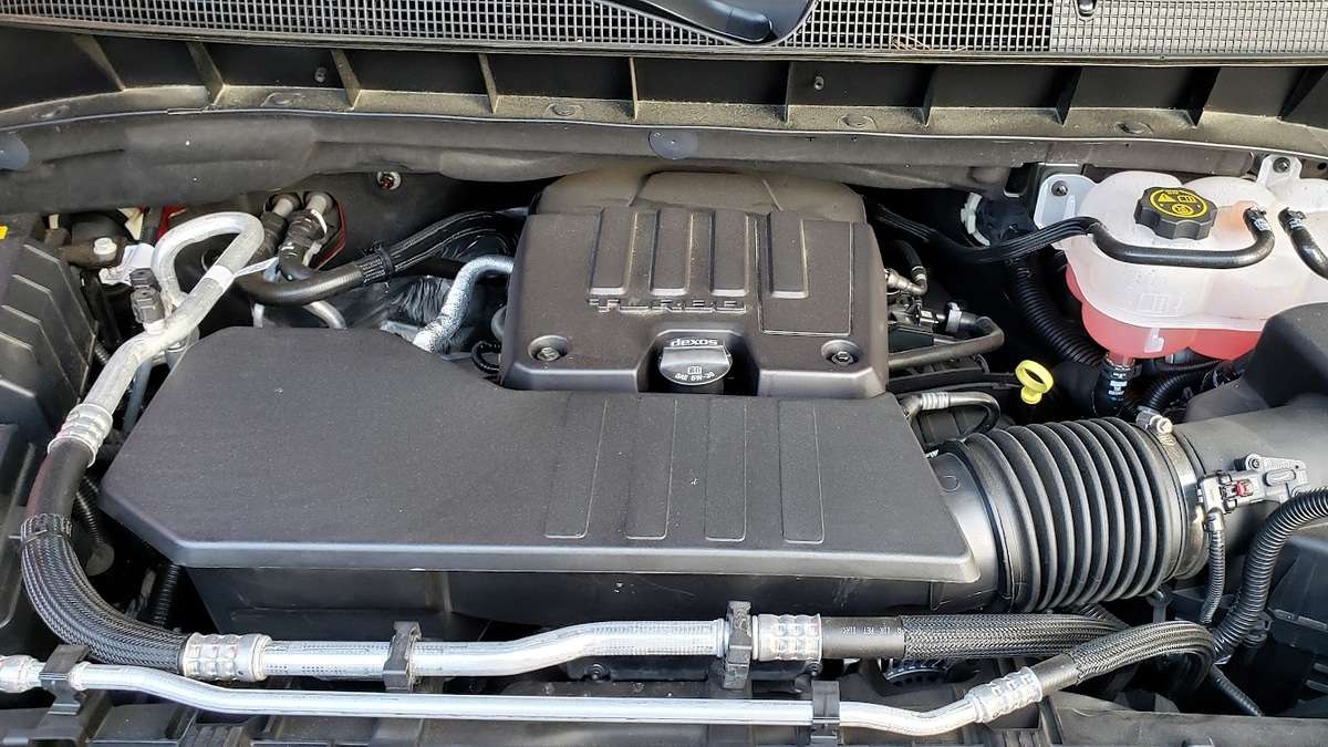6.2L Yukon XL Owner Bought a Chevy Silverado 2.7L for Better MPG, but the 4-Cylinder Truck Only Returns 13.4 MPG Against the V8's 13.1