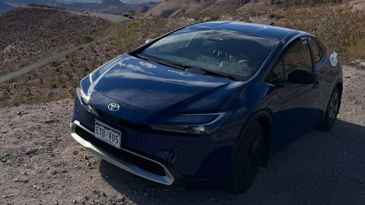 Toyota Prius Gets 53.1 MPG Over 2,490 Miles, While One Owner's Tacoma Mostly Sits