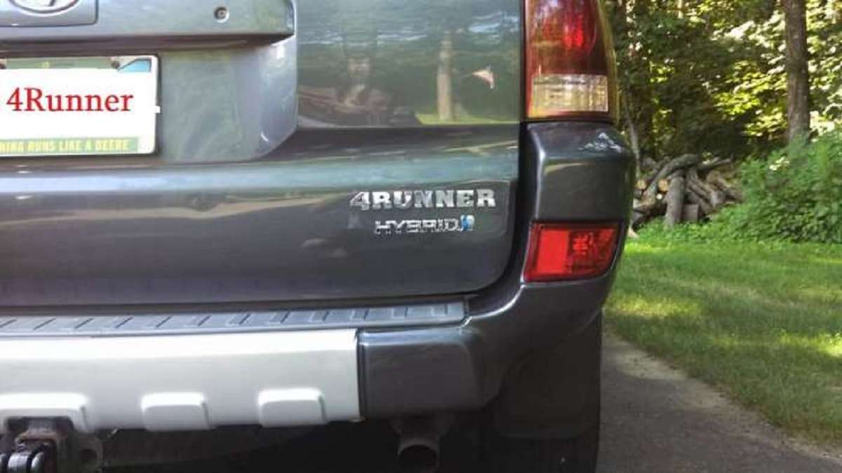 Toyota 4Runner Hybrid Magnetic Gray Metallic back end rear end