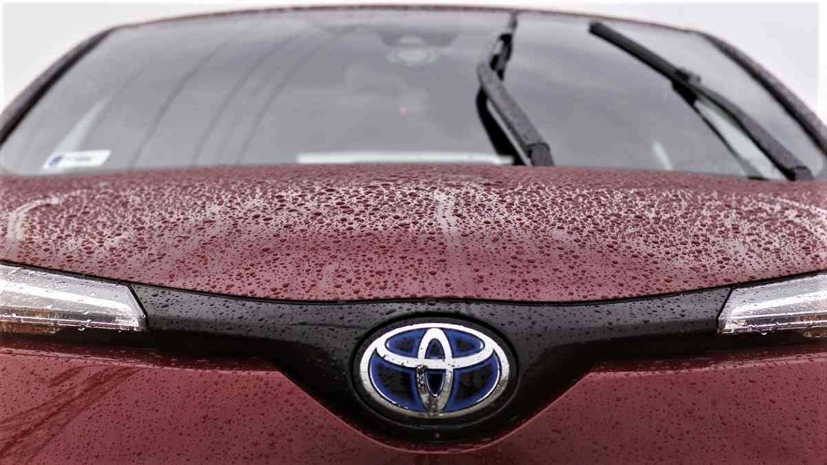 New Hybrid Model Review Shows That This is Not Your Older Brother's Hybrid