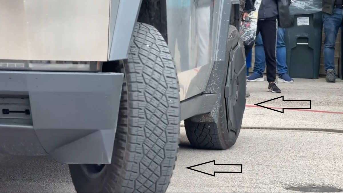 Smooth And Up Close View of Cybertruck Steering All 4 Wheels