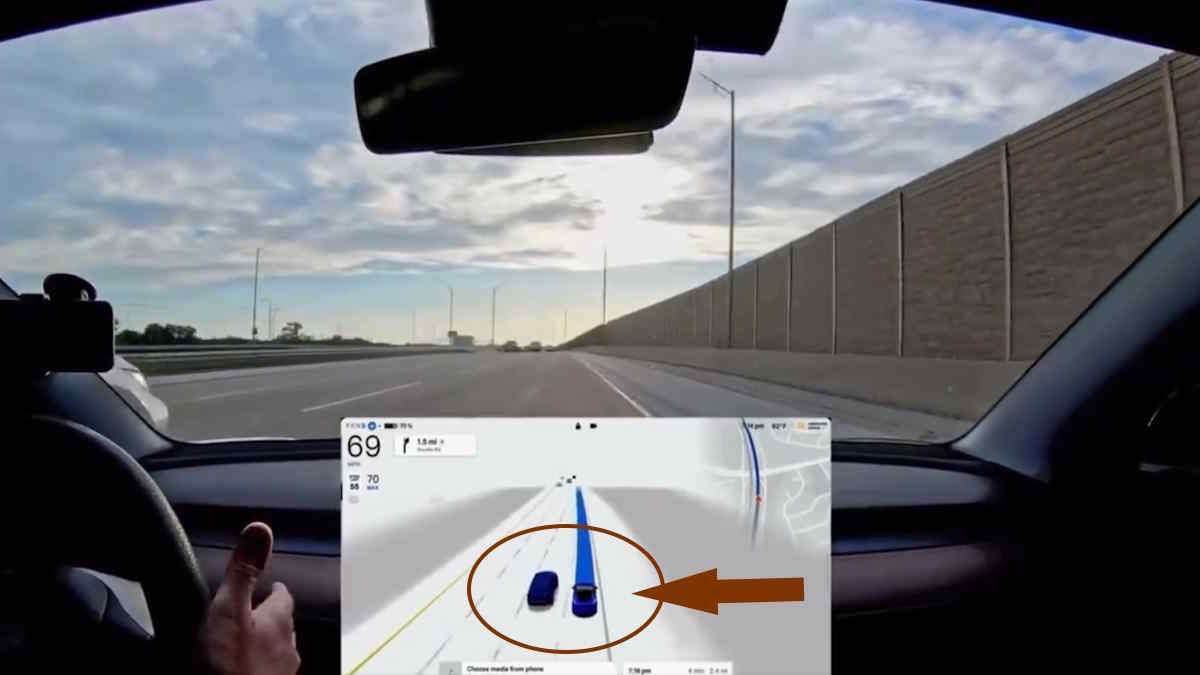 Who Is At Fault Here? Tesla's FSD Software Or The Other Driver?