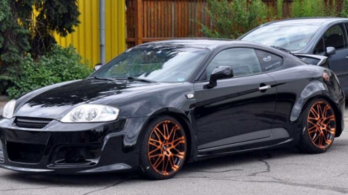 Tiburon after mounting body kit