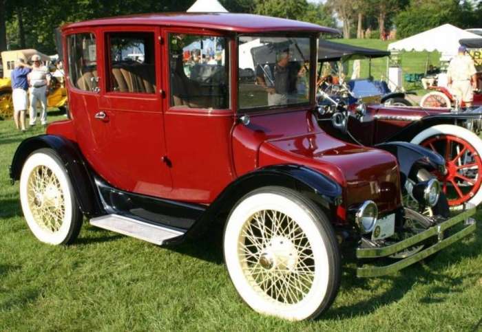 1916 Detroit Electric Car 