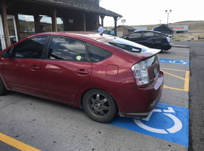 2007_Toyota_Prius_Stranded_Red