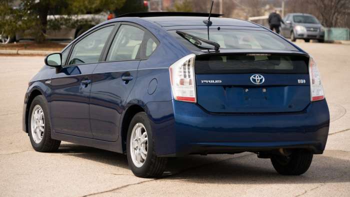 2010 Toyota Prius blue color rear view