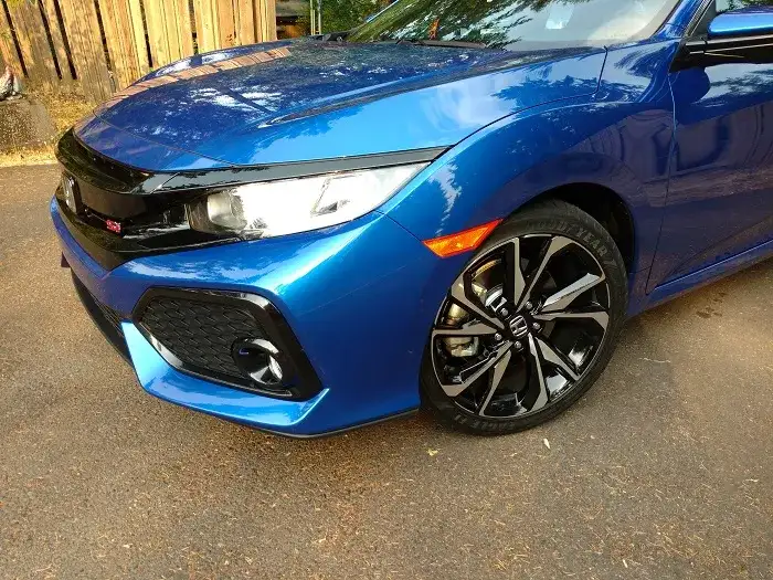 2017_Civic_Si_Front_Quarter