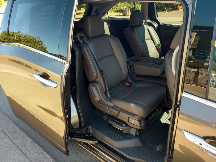 2018 Honda Odyssey Elite Doors
