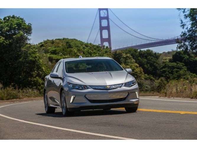 2019 Chevy Volt Front View