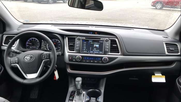 2019 Toyota Highlander LE Interior