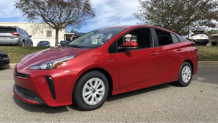 2019 Toyota Prius Supersonic Red Profile and front end