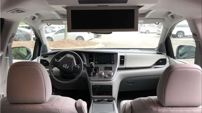 2019 Toyota Sienna Interior with DVD