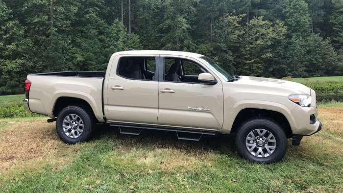 2019 Toyota Tacoma Double Cab SR5 in Quicksand profile view