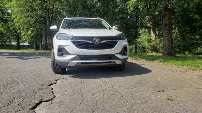 2020 Buick Encore GX front view white color