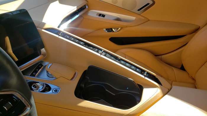 2020 Corvette Stingray Coupe Wall Between Seats
