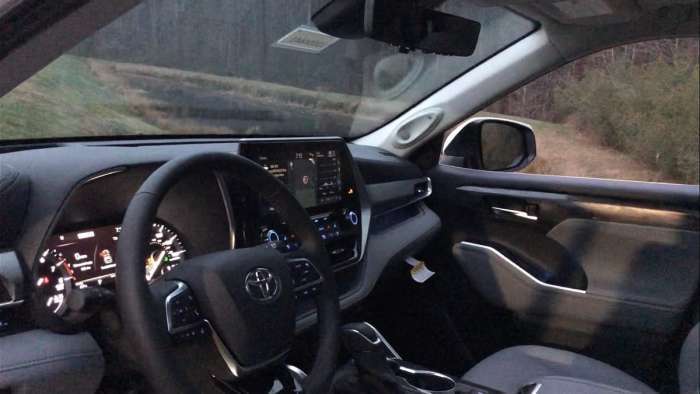 2020 Toyota Highlander Platinum interior