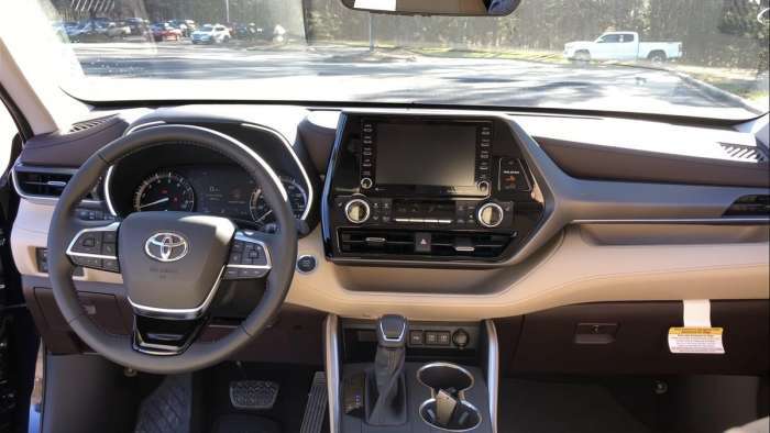 2020 Toyota Highlander XLE interior