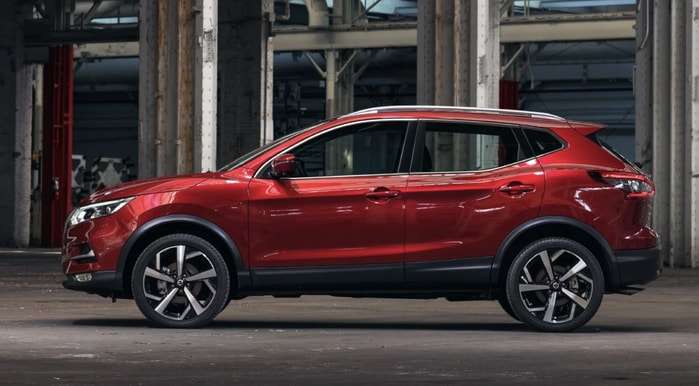 2020 Nissan Rogue side view red color