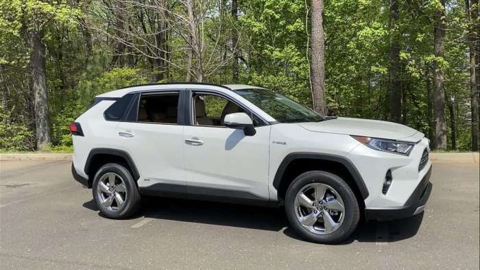 2020 Toyota RAV4 Limited Hybrid Blizzard Pearl profile and front end