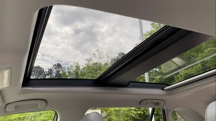 2020 Toyota RAV4 Panoramic Glass Roof