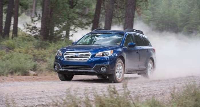 2015 Subaru Outback front view