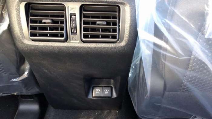 2020 Toyota 4Runer TRD Pro Rear USB Ports