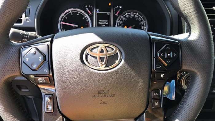 2020 Toyota 4Runer TRD Pro Steering Wheel Controls