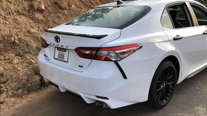 2020 Toyota Camry SE Nightshade Super White back end