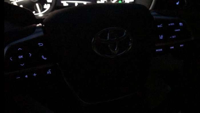 2020 Toyota Highlander XLE Steering Wheel Controls