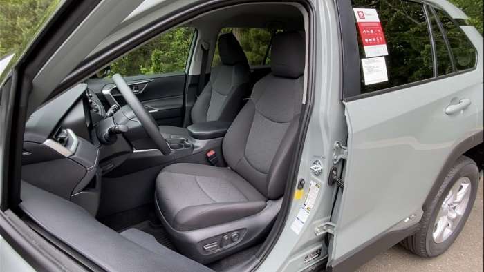 2020 Toyota RAV4 XLE Hybrid front seats power driver seat RAV4 Hybrid XLE