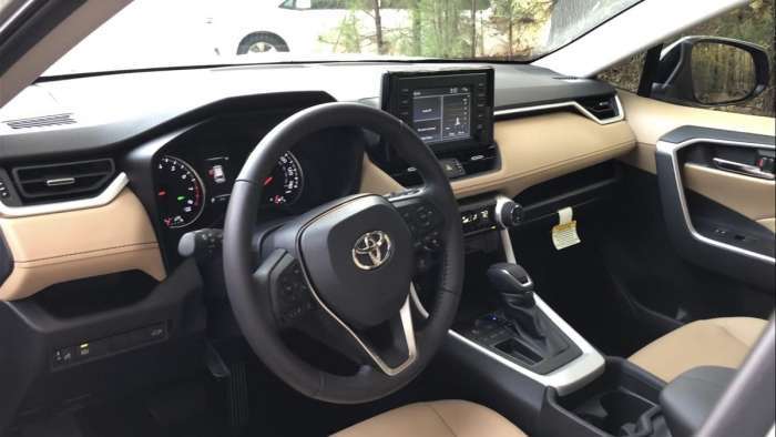 2020 Toyota RAV4 XLE Premium beige interior