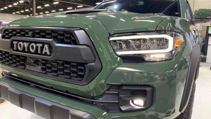 2020 Toyota Tacoma TRD Pro Army Green front grille