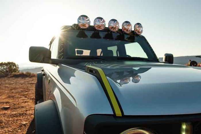 Bronco RTR light bar