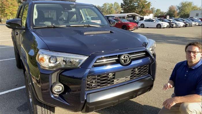 2021 Toyota 4Runner Venture Special Edition Nautical Blue front end