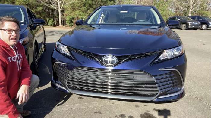 2021 Toyota Camry LE Blueprint front end front grille