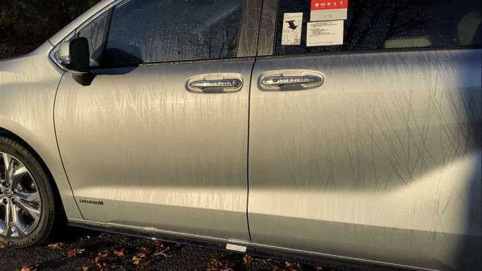 2021 Toyota Sienna Platinum Celestial Silver profile view hands-free sliding doors