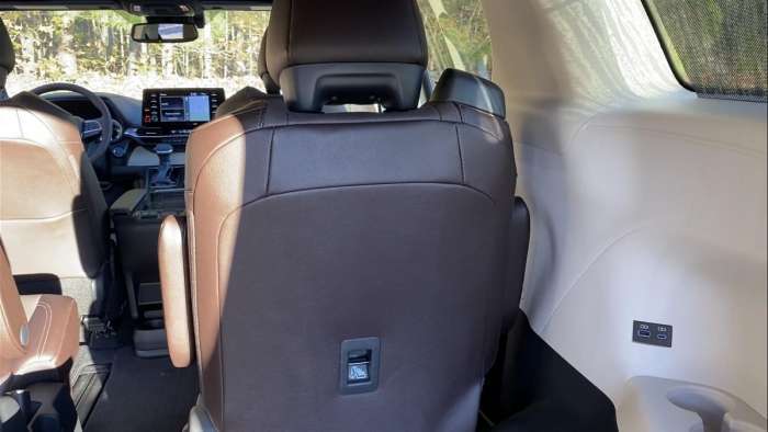 2021 Toyota Sienna Platinum interior USB ports