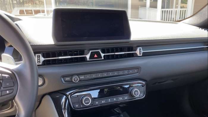 2021 Toyota Supra 2.0 interior multimedia screen