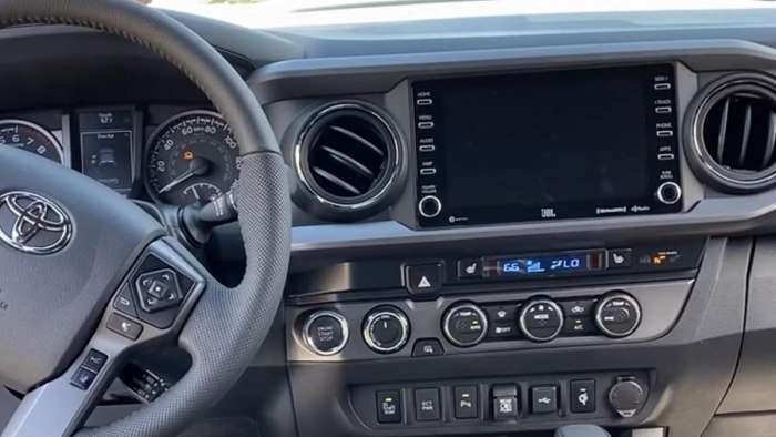 2021 Toyota Tacoma TRD Pro interior multimedia