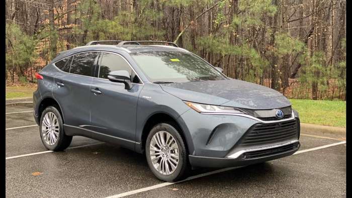 2021 Toyota Venza Limited Harbor Gray profile and front end