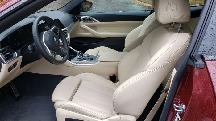 2022 BMW M440i Coupe front seats