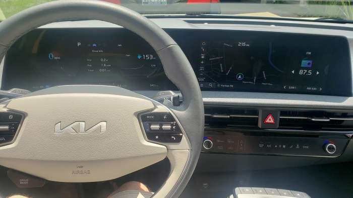 2022 Kia EV6 instrument cluster and touchscreen